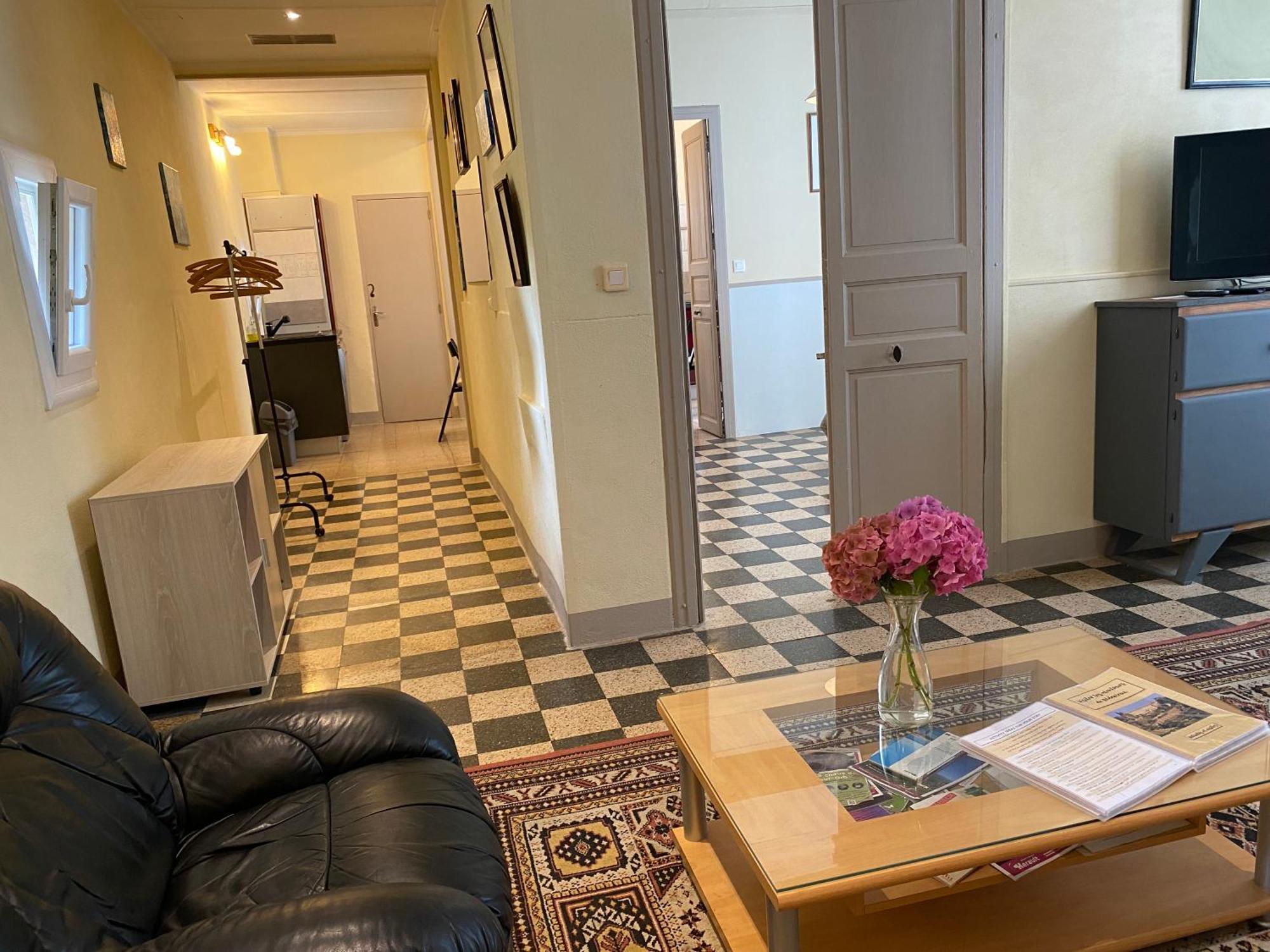 Residence Verdi - Appartements Meubles En Centre Ville Bédarieux Екстериор снимка