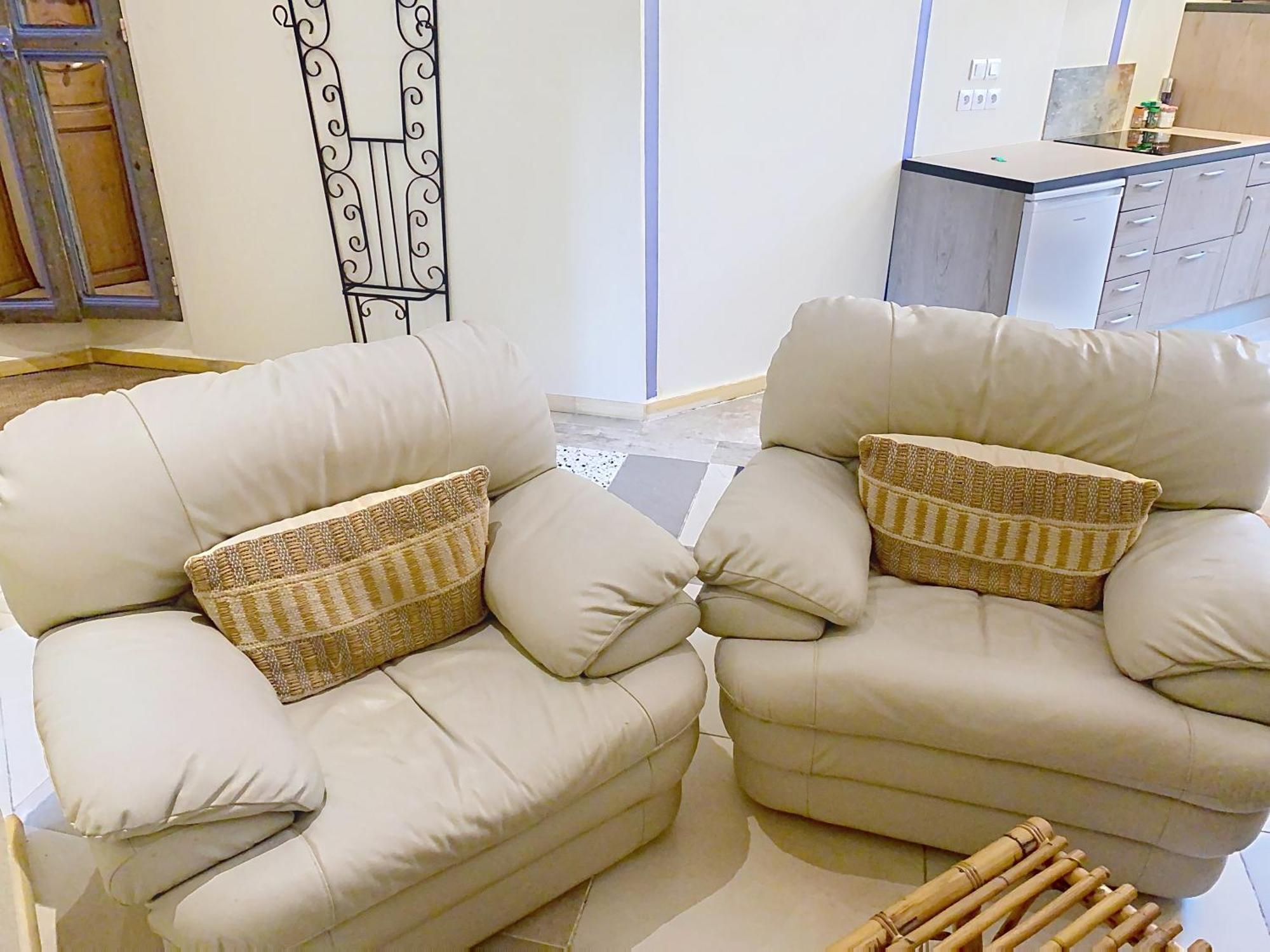 Residence Verdi - Appartements Meubles En Centre Ville Bédarieux Екстериор снимка